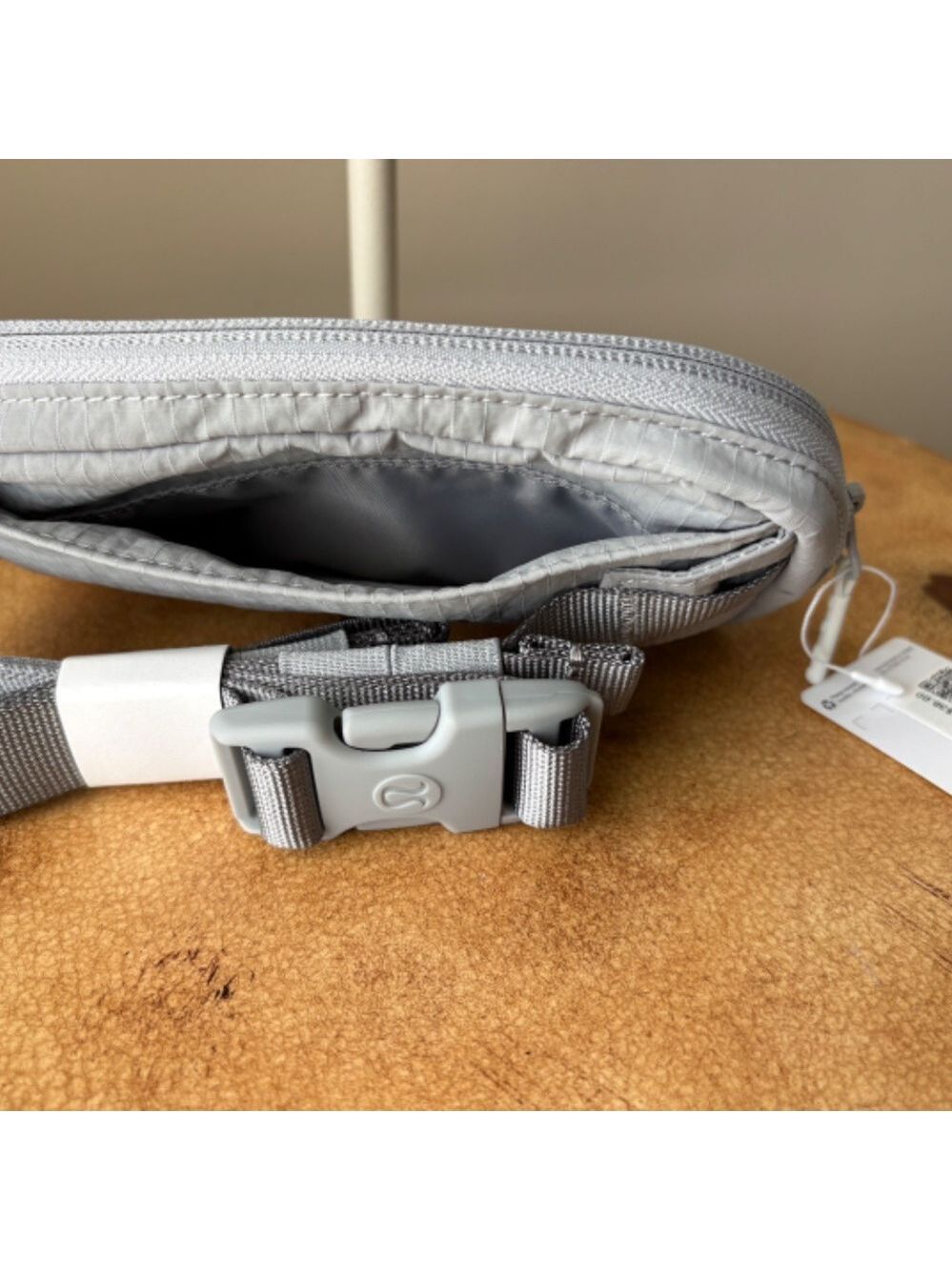 Lululemon Mini Belt Bag - Picture 8 of 8
